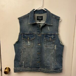 Silver Women’s Denim Vest Size XL NWT